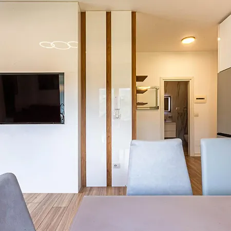 Lejlighed Ama's 1br Ap 4 - Parking, Kitchen & Balcony Himarë