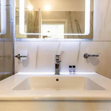 Apartment Ama's 1br Ap 4 - Parking, Kitchen&balcony Himarë