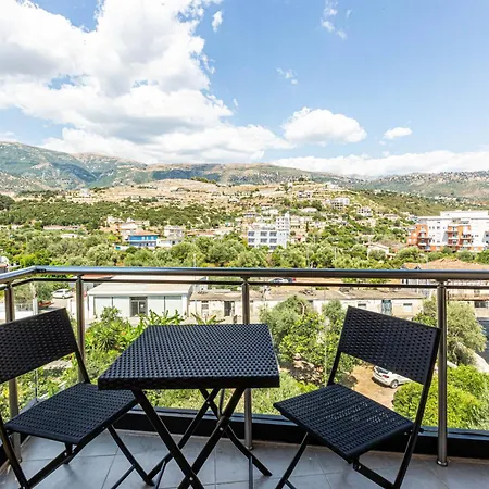 Ama's 1br Ap 4 - Parking, Kitchen & Balcony