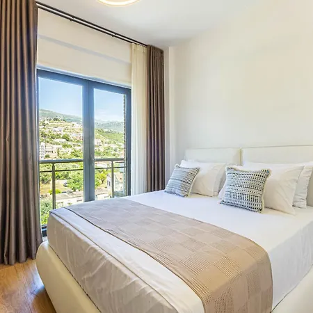 Ama's 1br Ap 4 - Parking, Kitchen&balcony *