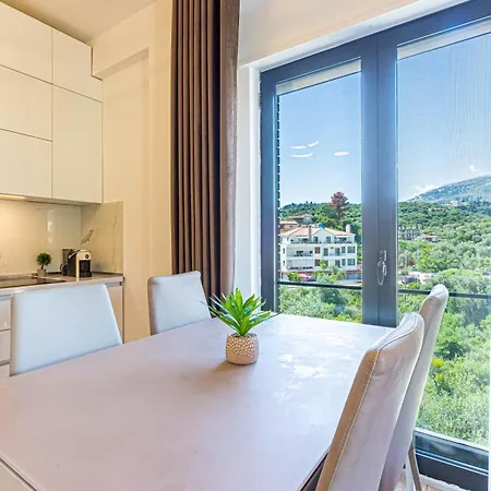 Ama's 1br Ap 4 - Parking, Kitchen&balcony Himarë