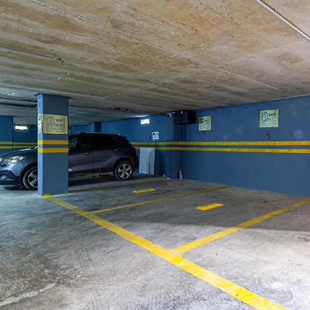 Ama's 1br Ap 4 - Parking, Kitchen&balcony Apartment