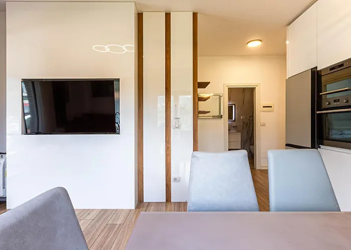 Lejlighed Ama's 1br Ap 4 - Parking, Kitchen & Balcony Himarë