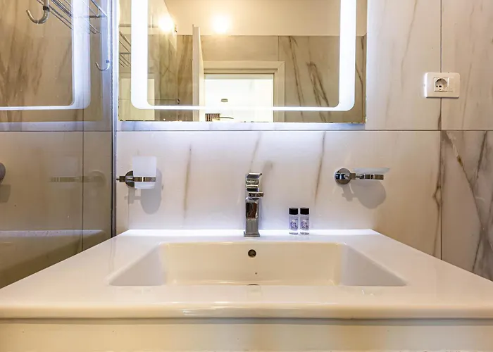 Apartamento Ama's 1br Ap 4 - Parking, Kitchen & Balcony Himarë