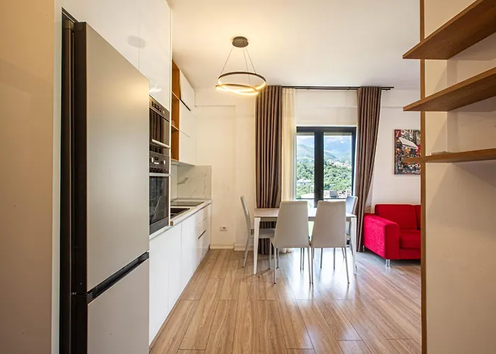 Ama's 1br Ap 4 - Parking, Kitchen & Balcony *